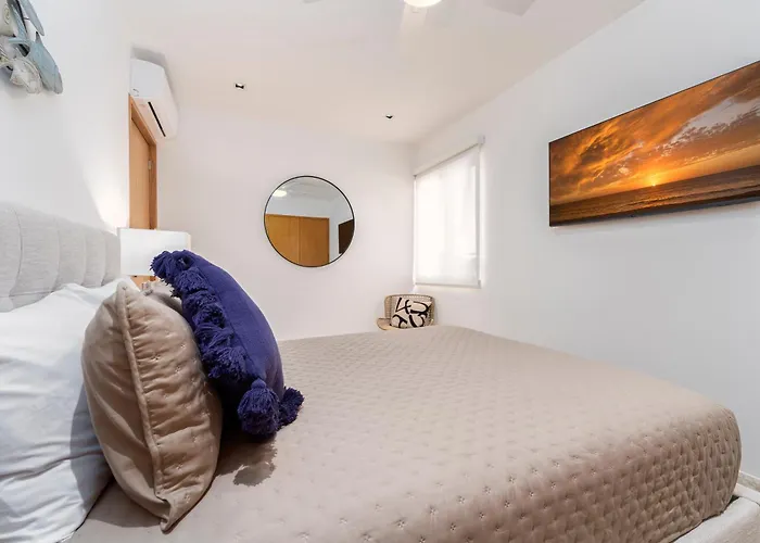 Private And Heated Pool With Arch View New Condo! Apartment *