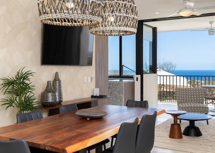Private And Heated Pool With Arch View New Condo! Apartment