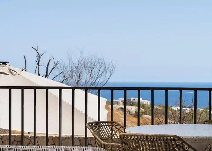 Private And Heated Pool With Arch View New Condo!
