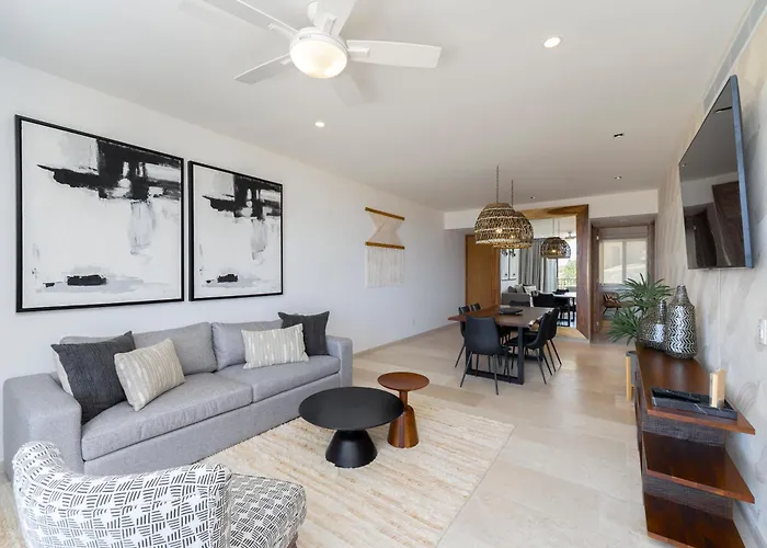 Private And Heated Pool With Arch View New Condo! Apartment *