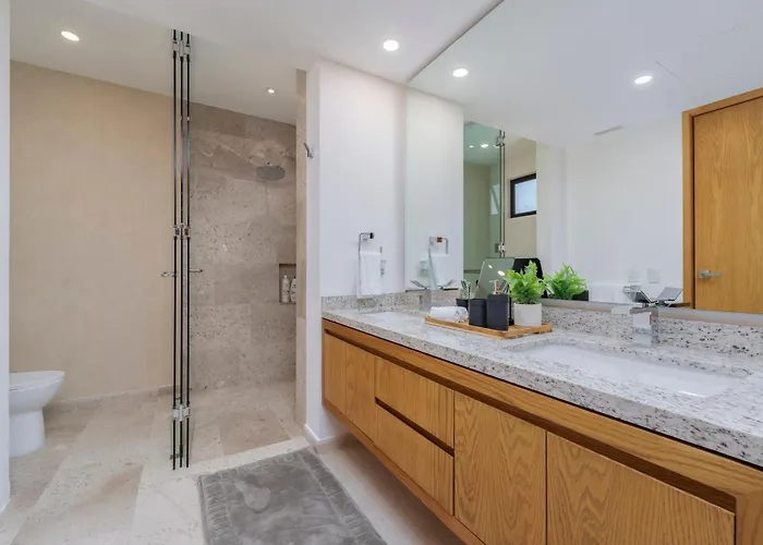 Private And Heated Pool With Arch View New Condo! *