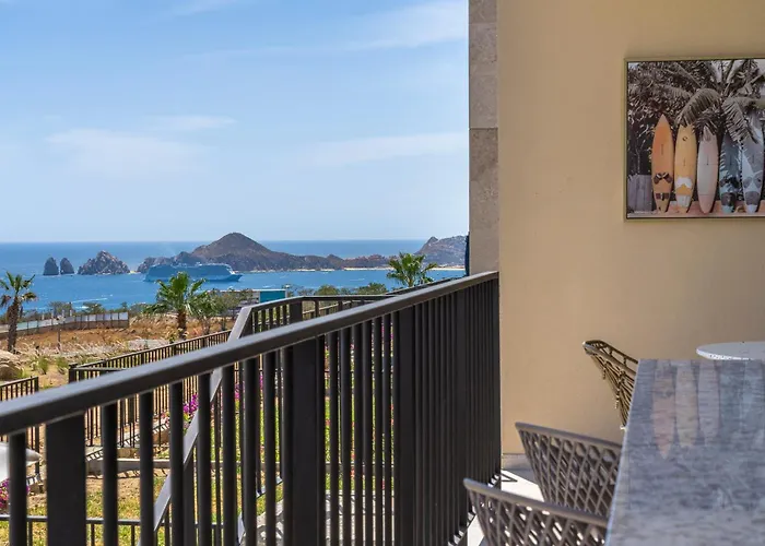 Private And Heated Pool With Arch View New Condo! Apartment